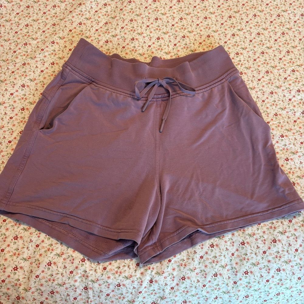 Lululemon Every Moment Short *3.5"
Vintage Quartz - Picture 5 of 8